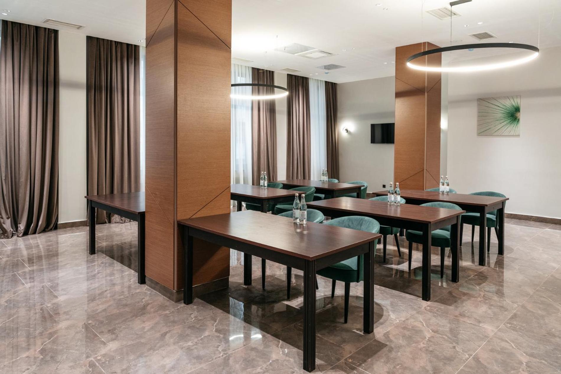 Raavah Aparthotel Алмати Екстер'єр фото